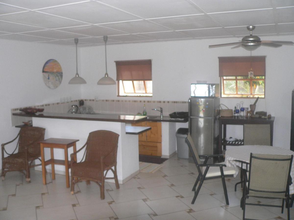 Blue Moon Beach Holiday Resort Inhambane Exteriör bild