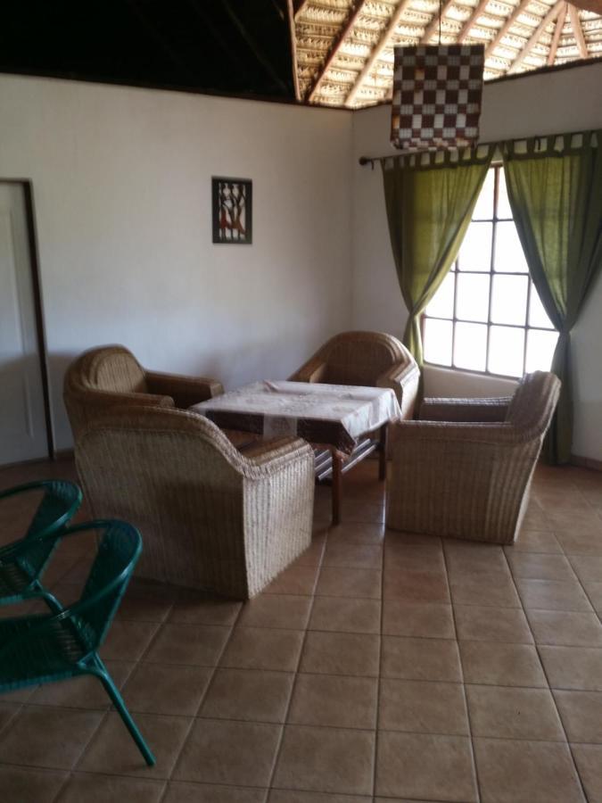 Blue Moon Beach Holiday Resort Inhambane Exteriör bild