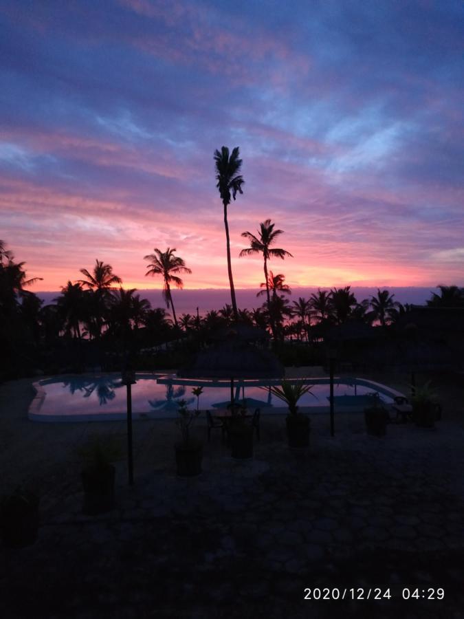 Blue Moon Beach Holiday Resort Inhambane Exteriör bild