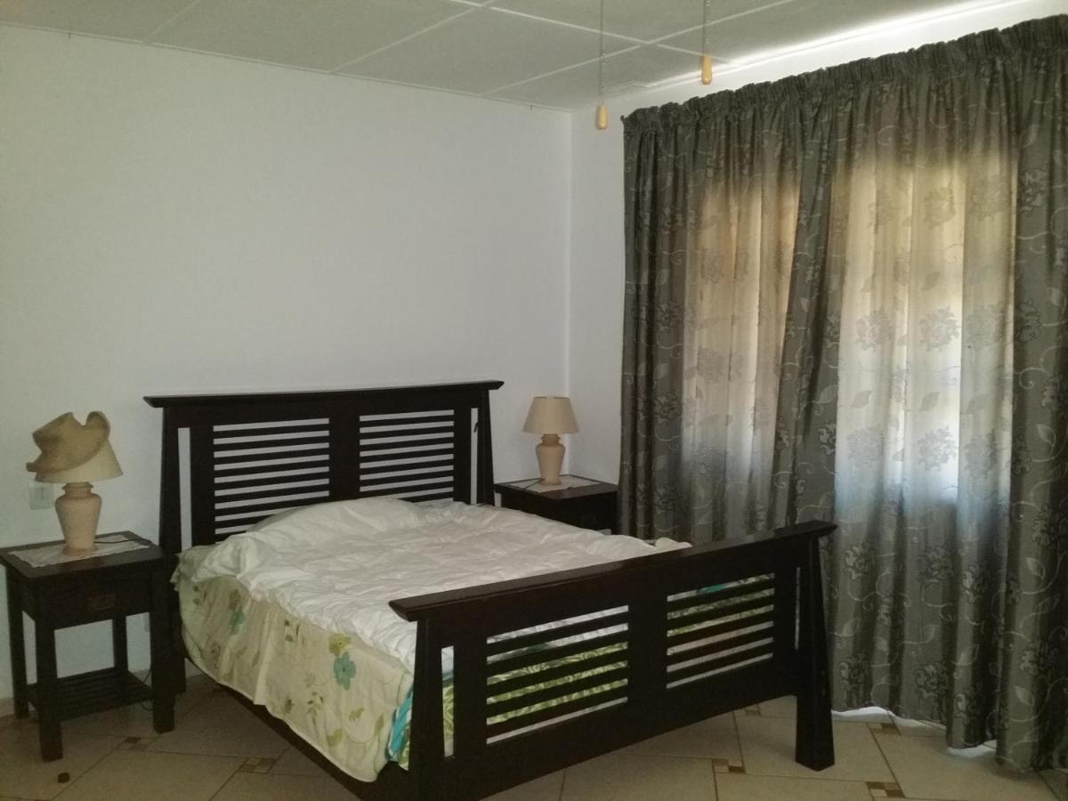 Blue Moon Beach Holiday Resort Inhambane Exteriör bild