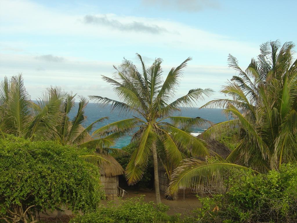 Blue Moon Beach Holiday Resort Inhambane Exteriör bild