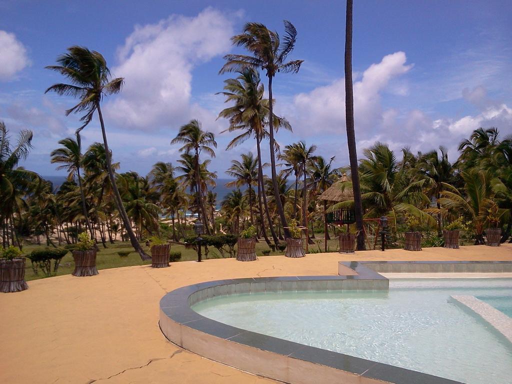 Blue Moon Beach Holiday Resort Inhambane Exteriör bild