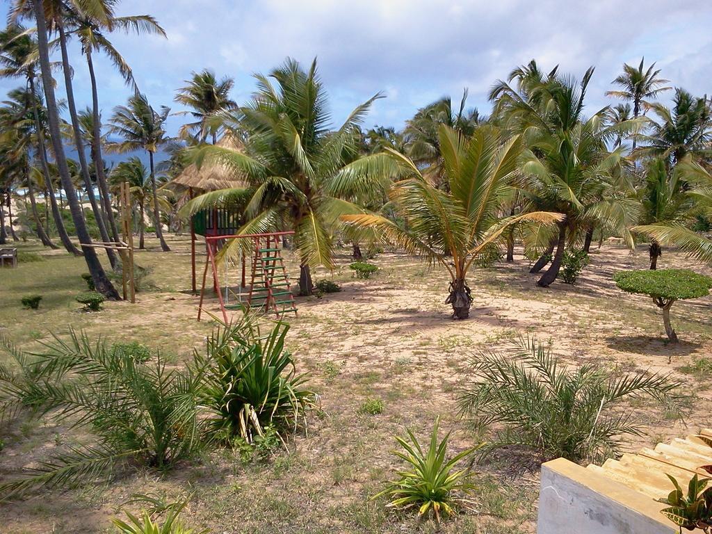 Blue Moon Beach Holiday Resort Inhambane Exteriör bild