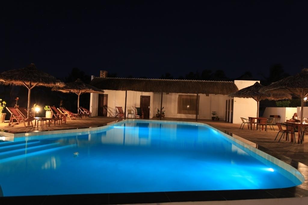 Blue Moon Beach Holiday Resort Inhambane Exteriör bild