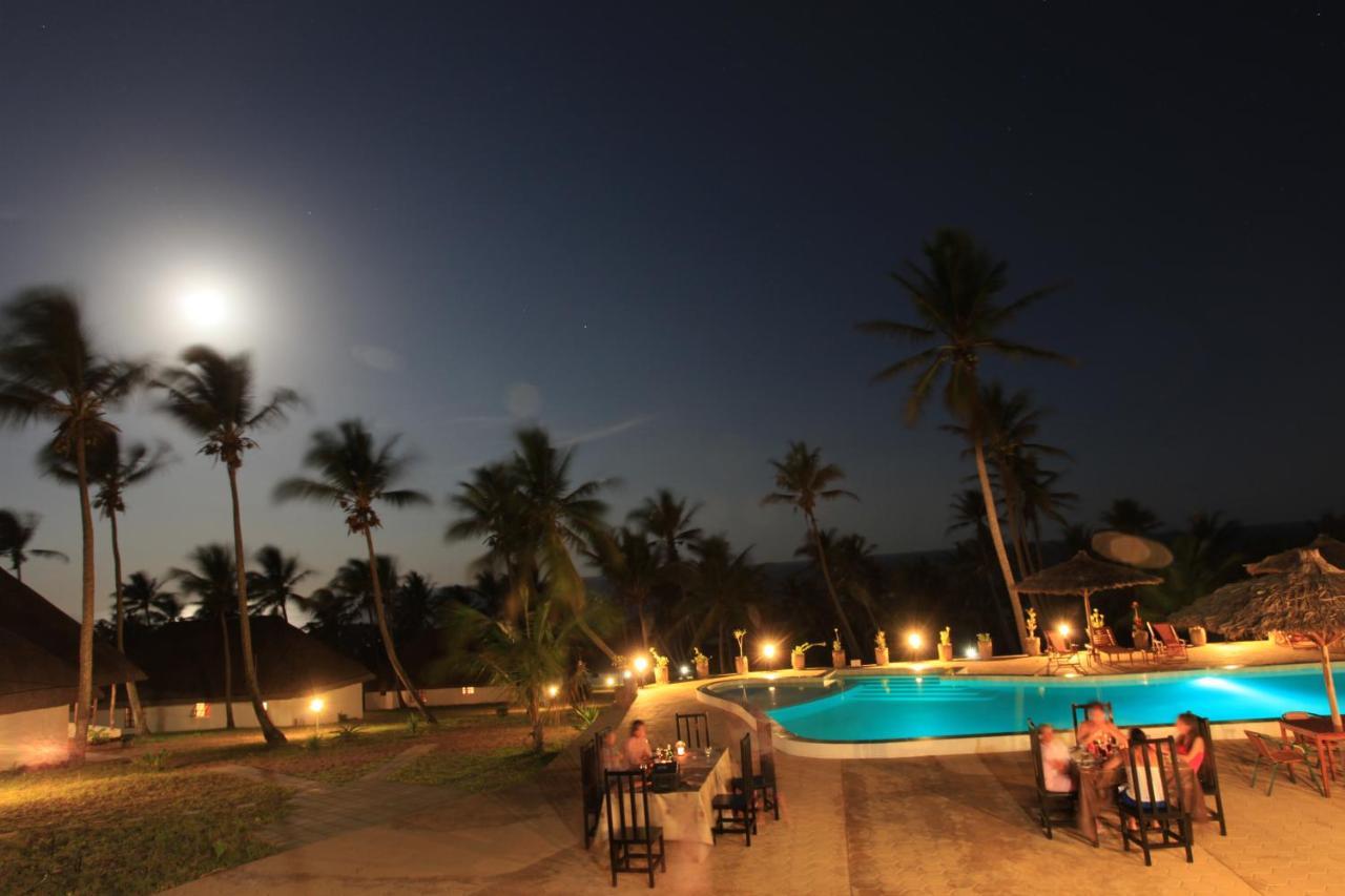 Blue Moon Beach Holiday Resort Inhambane Exteriör bild